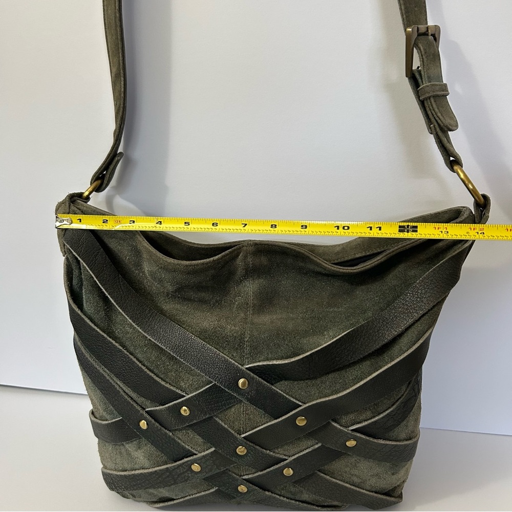 UO - Deena & Ozzy - Elegant Green Suede and Leather Boho Shoulder/Crossbody Bag - Picture 15 of 16